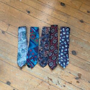 Oscar Del La Renta Ties